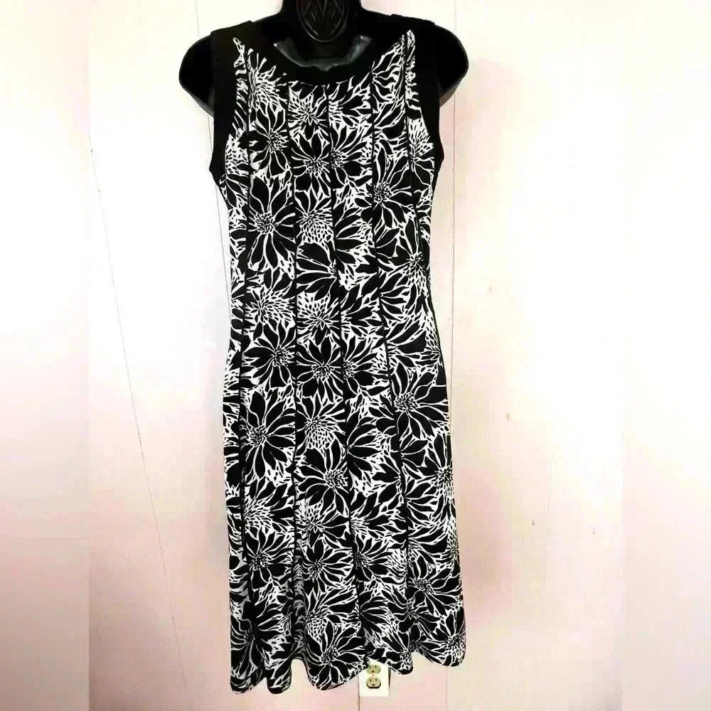 Perceptions New York Dress Women's Sz 8 Sleeveless Floral Flowing Dress